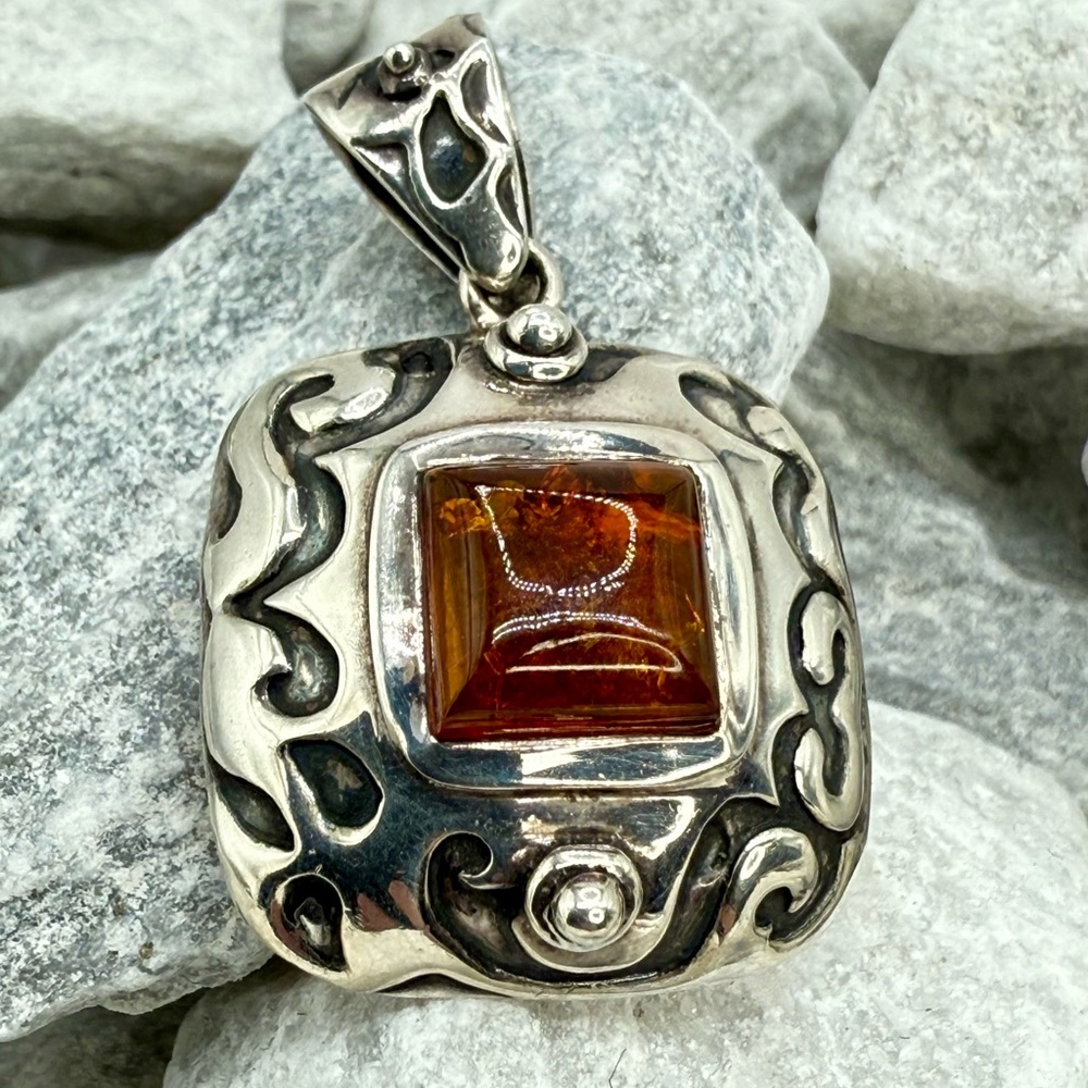 Silpada Sterling Silver Cognac Amber Pendant 925 Artisan Swirl Design Retired